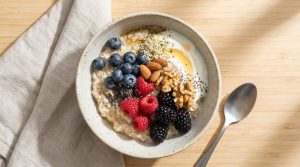 découvrez à quelle heure prendre votre petit-déjeuner pour optimiser la combustion des graisses et favoriser la perte de poids efficacement.