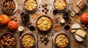 découvrez nos gratins traditionnels français, parfaits pour réchauffer vos soirées d'automne avec des saveurs authentiques et réconfortantes.