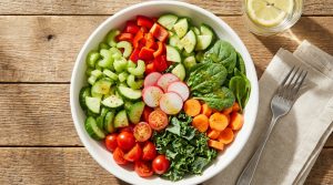 découvrez le top 10 des légumes à calories négatives à intégrer dans votre alimentation pour une perte de poids efficace et rapide. profitez de leurs bienfaits minceur tout en restant en pleine forme.