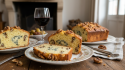découvrez notre recette facile et gourmande de cake moelleux au roquefort et aux noix croquantes, parfaite pour un apéritif ou un repas convivial.