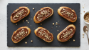 découvrez la recette irrésistible de la tartine au fromage frais au délicieux goût chocolaté, parfaite pour un moment gourmand et facile à réaliser.