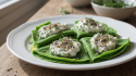 découvrez délices verts : des crêpes aux épinards savoureuses, accompagnées d'une tartinade végétale aux herbes de provence, pour une explosion de saveurs naturelles et gourmandes.