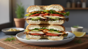 découvrez une recette facile et savoureuse de bagel au poulet, légumes croquants et fromage frais, parfaite pour un repas gourmand et équilibré.