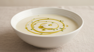 découvrez notre recette facile de velouté de chou-fleur onctueux au mascarpone, un plat savoureux et réconfortant parfait pour toutes les saisons.