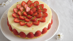 découvrez notre recette gourmande de fraisier léger à la crème diplomate, une douceur aérienne parfaite pour vos moments sucrés.