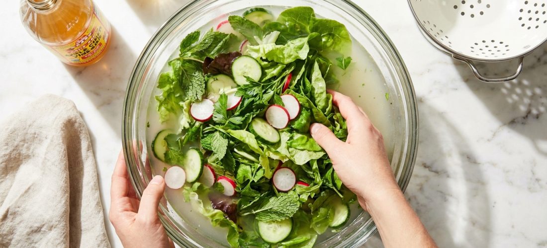 découvrez comment un légume consommé quotidiennement peut contenir une étonnante quantité de pesticides et ce que cela signifie pour votre santé.