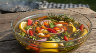 découvrez le secret incontournable pour obtenir des viandes parfaitement juteuses à chaque cuisson cet été et éblouissez vos convives à chaque repas.